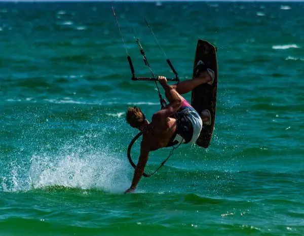 Kitesurfing in Tavira with rental gear