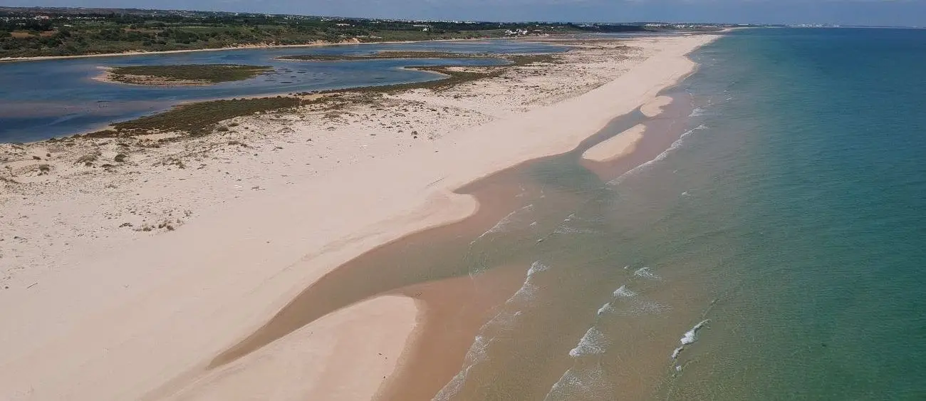 The Eolis kitesurf spot on Cabanas island